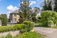 Shelford Lodge