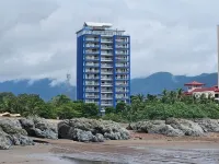 Beach Front - Spectacular Ocean Views!