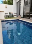 Bright 3 Bedroom Home w/ Private Pool.