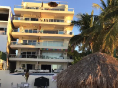 Beachfront condo - steps to sand and surf