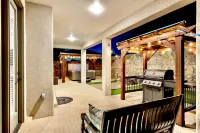 Modern 3-Bedroom Villa with Jacuzzi and Gym