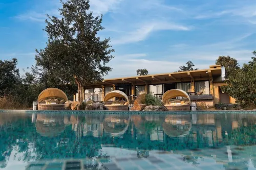 Outpost 12 - A Sinali Experience - Kanha Hotel a Mandla