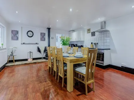 Kent Pool House Family & Pet Friendly With Your own Private Swimming Pool