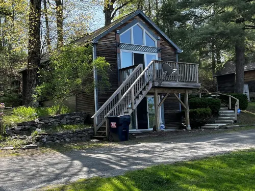 Cottage on east side of Lake Bomoseen, on-site boat slip included