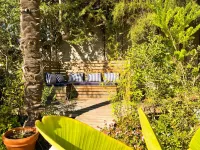 2 bedroom flat near Nazaré with huge saltwater pool, pool house, mountain view Hotel a Pataias