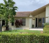 Walking distance to the BEACH!!!