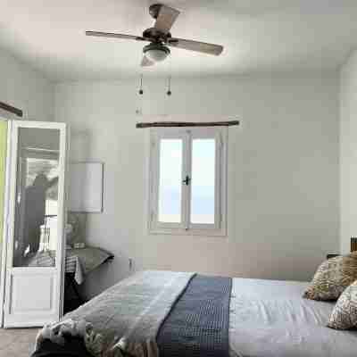 Large house for families or couples with best sunset views on the island Rooms