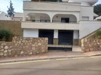 Casa residencial con piscina