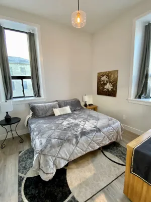 Two bedroom suite - great for visiting family, weddings, or Stratford Festival St. Marys Golf & Country Club附近的飯店