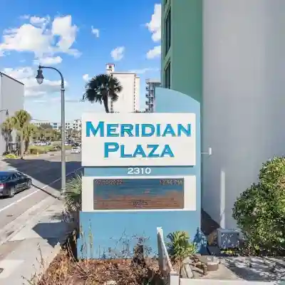 DOWNTOWN OCEANFRONT HIGH FLOOR WITH DREAM VIEWS! Hotel Exterior