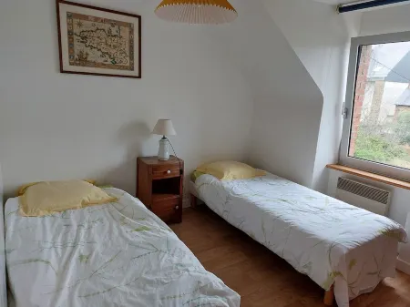 Charmante Maison de Village , Tout à Pied, Commerces et Plage à 5 mn