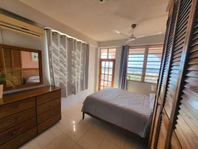 Balisier Apt 3- One Bedroom Apartment with Gorgeous Views! Hotel di 