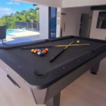 Private Pickleball Oasis + Pool – 15 Min to Beaches & El Yunque, 30 Min Airport