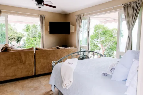 LA CASITA - Cozy retreat on top of PR mountains with stunning south coast views!