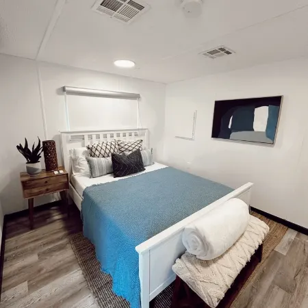 Cozy 2-bedroom apartment in charming Arecibo with WiFi, AC