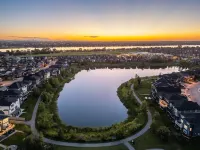 Excellent Home for your Family Reunion, Occasion Guest, Retreats & Conferences. Hotels in Rocky View County