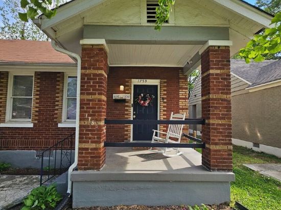 A cute fully furnished place to stay in Memphis