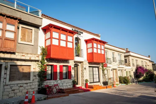 Karnelyan Alaçatı - Kolam Renang