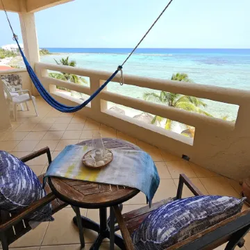 Penthouse-Balcony w Hammock, Direct Ocean View, Half Moon Bay, Akumal