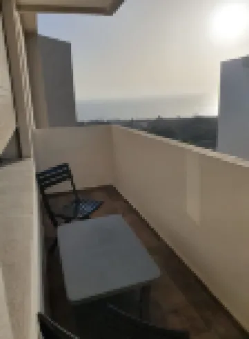 Luxury apartment with sea view, 5 minutes walk from the beach! With air conditioning