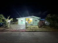 Family-friendly Oistins home in a quiet area! 5 minutes to the sea +nearby shop!