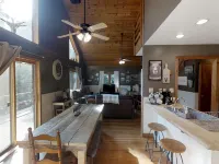 Unwind & Refresh at Memories Made Cabin Hotels in Ozark County