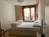 50 metres from the cable car, quiet, spacious apartment, parking and wifi.