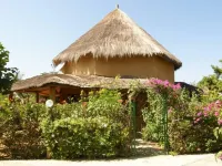 Saly: SUN and disorientation  assured in an african residential villa. 酒店