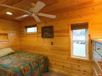 Lakefront Family Cabin with Pontoon Rental Available Hotels in Lenroot