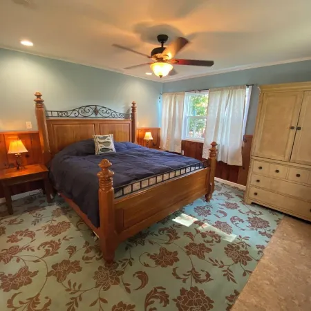 Pet friendly Sandy Beach Access Oasis.