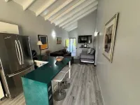 2Bd Apartment on Main Rd - Ernie’s Place 2N Hotels in Cedar Grove