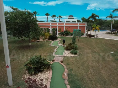 Perfect Family Getaway, Near Cabo Rojo Beaches with Backup Power!