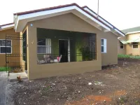 A single family home in a secure gated community where you can feel at home Hôtels à : 