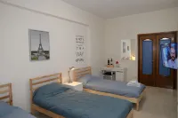 Emilios Home Triple Room in Our Cozy and Comfortable Establishment Hotels in Tor Di Quinto