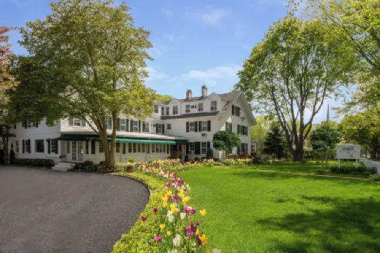 The Huntting Inn Hotels in 