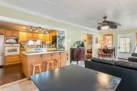 The Wayward Traveler's Inn Hoteles en Titusville