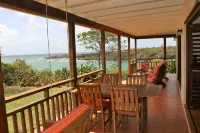 Two Bays Beach Villa, Apartment, and Studios Hotels in Sauteurs