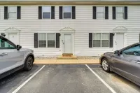 Inviting Bowling Green Escape w/ Smart TVs! - 홈스테이