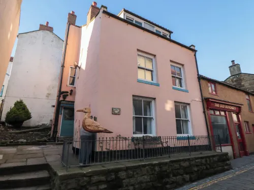 Salmon Cottage Hotels in Staithes