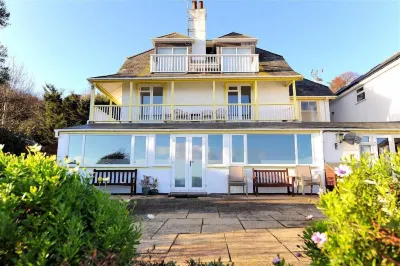 1 Harbour Heights