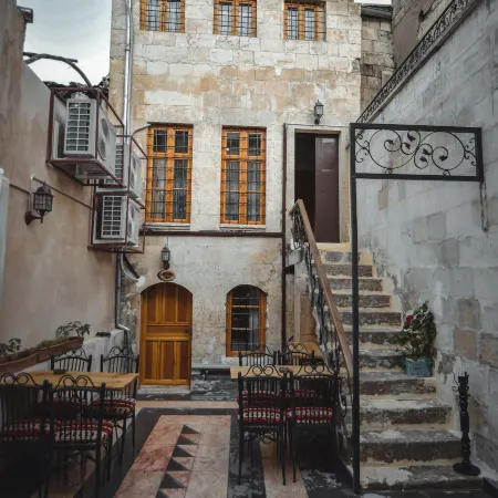 DOĞANBEY KONAĞI