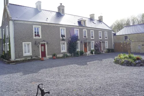 Domaine Aux Léopards Normands Hotels in Saint-Laurent-sur-Mer