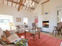 Cefn Isaf Hotels in Dolbenmaen