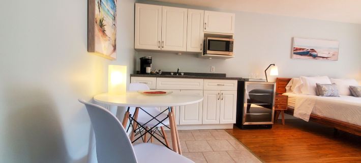 Oasis by the Bay Vacation Suites Hotels in Simcoe County