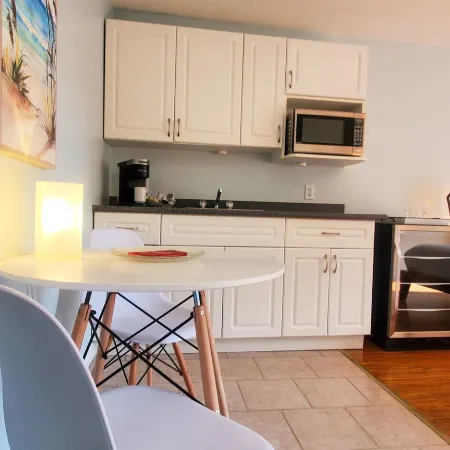 Oasis by the Bay Vacation Suites