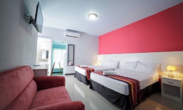 Emporis Resort