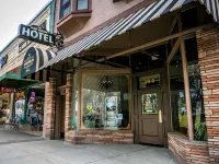 Grand Highland Hotel Hotels near Camp Yavapines