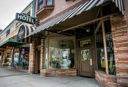 Grand Highland Hotel