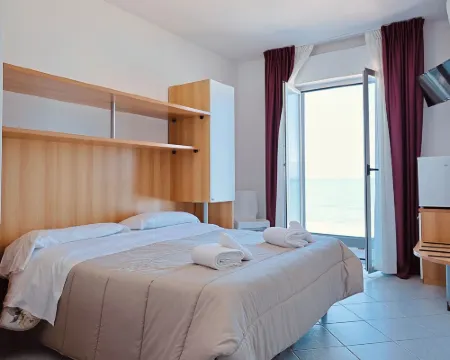 フェリチオーニ ピネートのホテル