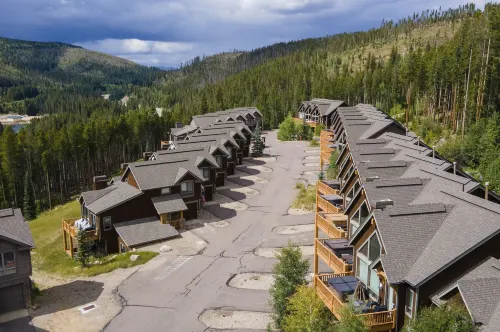 Antler Way at Lakota.... 3 Bedroom Townhouse by RedAwning